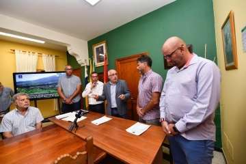 Plantación de 4.400 almendreros, nogales, higueras y olivos en Valsequillo (Foto TA)